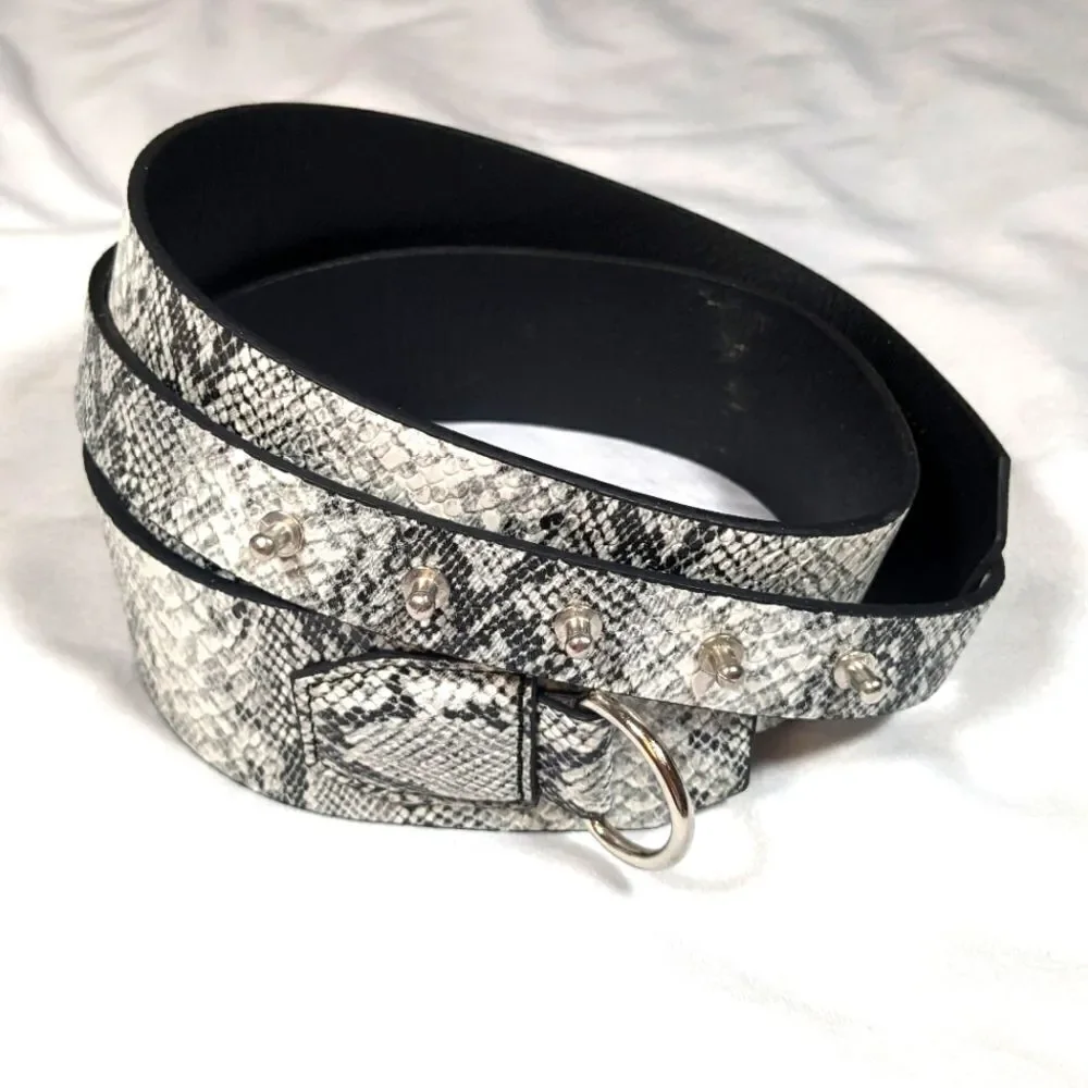 Faux Reptile Skin Black and Grey Buckled Fashion Belt Size 18/20